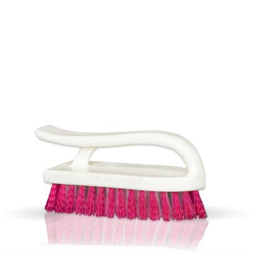 Frontal de un cepillo para tapicerías con forma de D, de cerdas rojas y mango blanco
